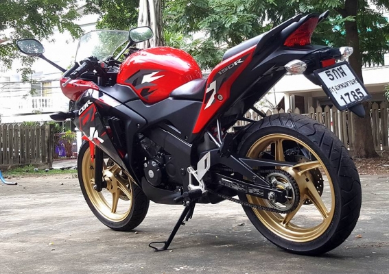HONDA CBR 150 ปี2016แท้ สวยวิ่งน้อย ไม่มีล้มแน่นอน HONDA CBR 150 ปี2016แท้ สวยวิ่งน้อย ไม่มีล้มแน่นอน