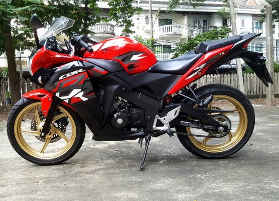 HONDA CBR 150 ปี2016แท้ สวยวิ่งน้อย ไม่มีล้มแน่นอน HONDA CBR 150 ปี2016แท้ สวยวิ่งน้อย ไม่มีล้มแน่นอน