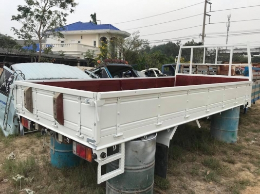 ขาย กระบะคาร์โก้ 6 ล้อ NMR-NKR ยาว 4.30 m. ขาย กระบะคาร์โก้ 6 ล้อ NMR-NKR ยาว 4.30 m.