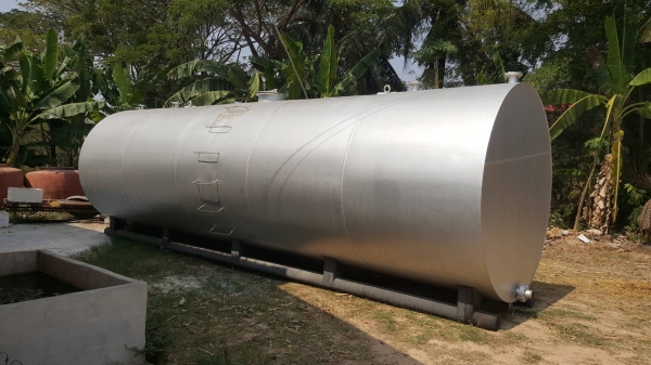 ขาย ถังน้ำมัน ขนาดความจุ 30,000 ลิตร แบบบนดิน มีขาตั้งเรียบร้อย เป็นของใหม่ซื้อมายังไม่ได้ใช้งาน
