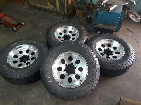 ล้อหยดนำ้ + ยาง Deestone MT 245-75-16 ปี14 สวยๆ 1ชุด