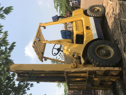 รถยกฟอร์คลิฟต์ 2.5 ตัน