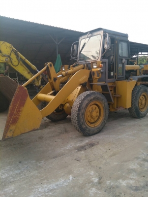 รถตัก MITSUBISHI HL707 รถเก่านอกนำเข้า ยังไม่เคยใช้งานในไทย ตัก 2 คิว เครื่องดี ปั๊มดี ยางดี เกียร์ออโต้ ขับเคลื่อน 4 ล้อ มี low-hi สภาพพร้อมใช้งาน มี VDO การทำงานให้ชม