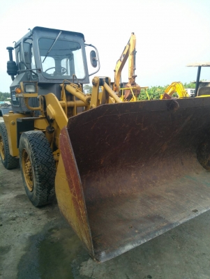 รถตัก MITSUBISHI HL707 รถเก่านอกนำเข้า ยังไม่เคยใช้งานในไทย ตัก 2 คิว เครื่องดี ปั๊มดี ยางดี เกียร์ออโต้ ขับเคลื่อน 4 ล้อ มี low-hi สภาพพร้อมใช้งาน มี VDO การทำงานให้ชม