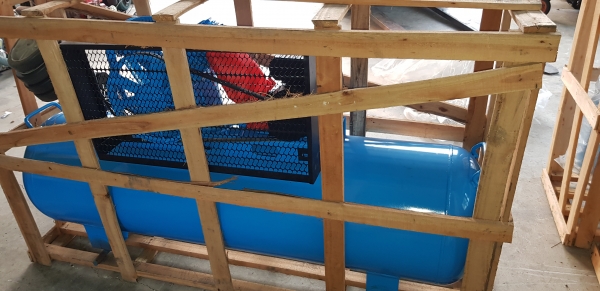 ปั้มลม 2 หัว 3 แรง ถัง 200 ลิตร ไฟ 220 v.