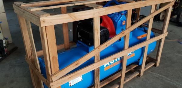 ปั้มลม 2 หัว 3 แรง ถัง 200 ลิตร ไฟ 220 v.