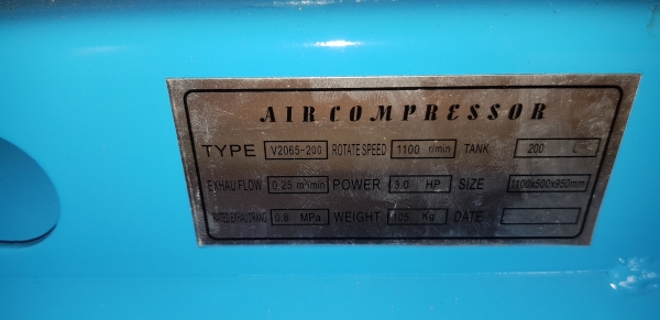 ปั้มลม 2 หัว 3 แรง ถัง 200 ลิตร ไฟ 220 v.