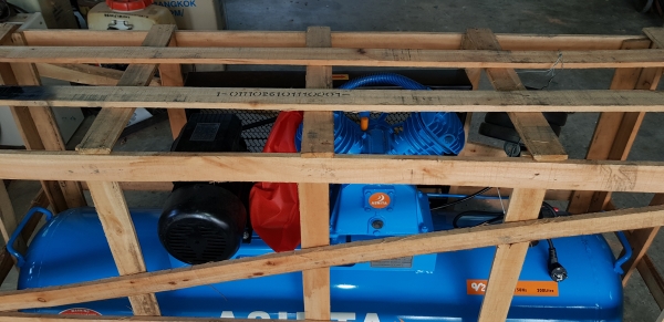 ปั้มลม 2 หัว 3 แรง ถัง 200 ลิตร ไฟ 220 v.