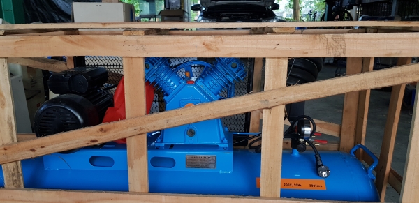 ปั้มลม 2 หัว 3 แรง ถัง 200 ลิตร ไฟ 220 v.