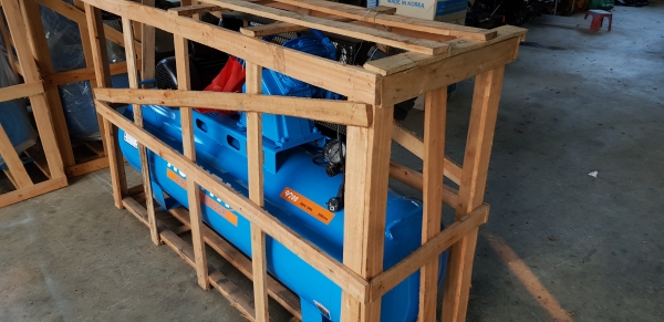 ปั้มลม 2 หัว 3 แรง ถัง 200 ลิตร ไฟ 220 v.