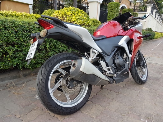 Honda CBR250R ราคา 45,000 บาท Honda CBR250R ราคา 45,000 บาท
