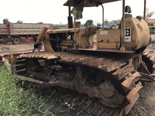 ขายรถแทรกเตอร์ CAT D5D ตีนเป็ด เกียร์ เครื่อง 44V ราคา.380000 เฟรมสวย เครื่องแน้น ปั้มทำมาใหม่ บอร์ดีรอบคันสวย โซ้หนา เกียร์ใช้งานได้ปกติ แผ่นสำรองมีให้ รถพร้อมใช้ สนใจมาลองรถได้ที่ 081-3531946 ต่อ.บางนา &amp; ID LINE รถอยู่ กรุงเทพ พระราม 2