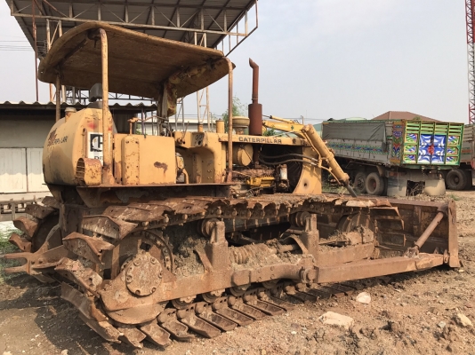 ขายรถแทรกเตอร์ CAT D5D ตีนเป็ด เกียร์ เครื่อง 44V ราคา.380000 เฟรมสวย เครื่องแน้น ปั้มทำมาใหม่ บอร์ดีรอบคันสวย โซ้หนา เกียร์ใช้งานได้ปกติ แผ่นสำรองมีให้ รถพร้อมใช้ สนใจมาลองรถได้ที่ 081-3531946 ต่อ.บางนา &amp; ID LINE รถอยู่ กรุงเทพ พระราม 2