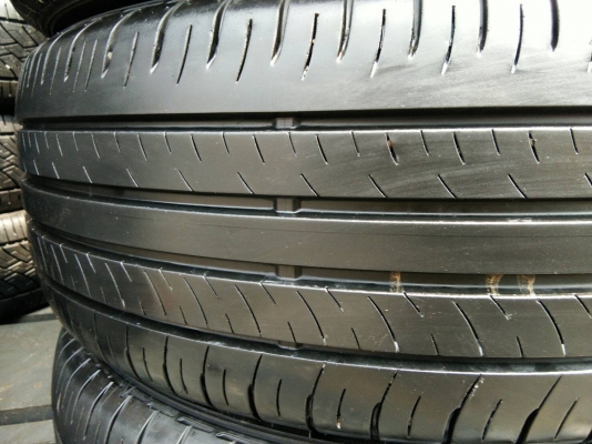 ขายยาง 215/60R16 DUNLOP ปลายปี16 ดอกยางหนาสดเท่ากันไม่ร้าวไม่แตกลาย สภาพ90\% ชุดละ 3200 บาท