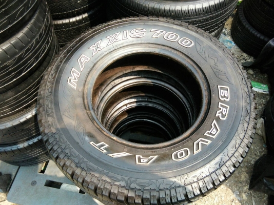 ขายยาง 235/75R15 MAXXIS BRAVO A/T ปี16 ตุ่มยางใหม่ยังอยู่รางๆ สวยนดมากไม่มีปะ คุ้มสุดๆ ชุดละ 6900 บา