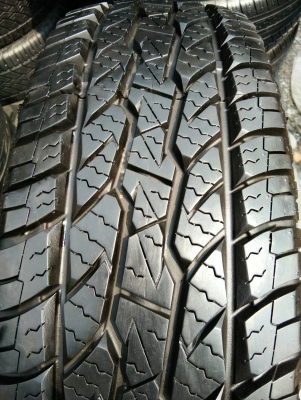 ขายยาง 235/75R15 MAXXIS BRAVO A/T ปี16 ตุ่มยางใหม่ยังอยู่รางๆ สวยนดมากไม่มีปะ คุ้มสุดๆ ชุดละ 6900 บา