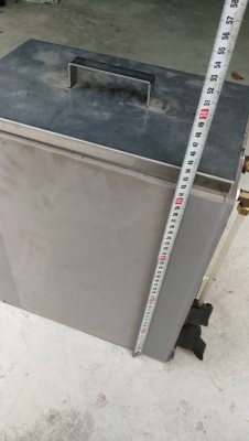 1,200บ.โทร 083-2000058 LINE ID: line832923 ชุดถังสแตนเลสแลกเปลียนความร้อนใช้น้ำเป็นกลาง ในถังมีชุดลูกลอย , ท่อน้ำล้่น และชุดถังที่ต้องการมาถ่ายเทความร้อนให้กับน้ำ มีฝาปิด ขนาดตามภาพ