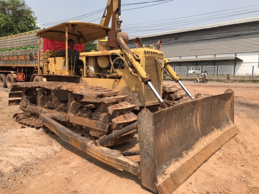 ขายรถแทรกเตอร์ CAT D5D ตีนเป็ด เกียร์ตัด ราคา.480000 ต่อรอง รถสวย เฟรมสวย บอร์ดี้รอบคันสวย สีสวย โซ้หนา บู๊ดแน้น เครื่องแน้น ปั้มแรง เกียร์นิ้ม แผ่นไหนหักมีเปลี่ยนให้ สนใจรีบจองเลยครับที่ 081-3531946 ต่อ.บางนา &amp; ID-LINE รถใช้งานที่ กรุงเทพ พระราม2