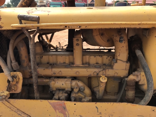 ขายรถแทรกเตอร์ CAT D5D ตีนเป็ด เกียร์ตัด ราคา.480000 ต่อรอง รถสวย เฟรมสวย บอร์ดี้รอบคันสวย สีสวย โซ้หนา บู๊ดแน้น เครื่องแน้น ปั้มแรง เกียร์นิ้ม แผ่นไหนหักมีเปลี่ยนให้ สนใจรีบจองเลยครับที่ 081-3531946 ต่อ.บางนา &amp; ID-LINE รถใช้งานที่ กรุงเทพ พระราม2