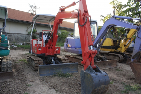 ขายรถตักล้อยาง พร้อมใช้งาน สนใจติดต่อ 086-324-1992 086-775-7900