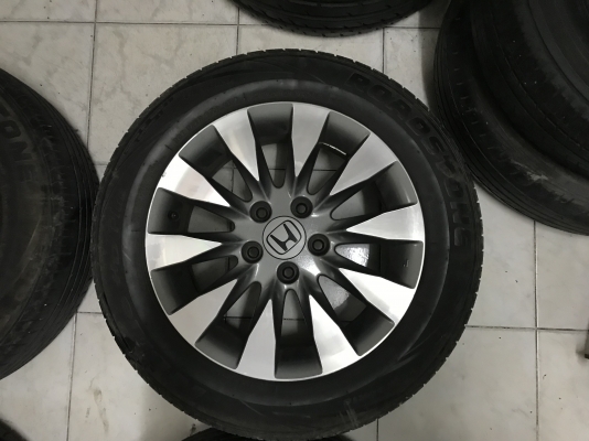 แม็กมือสอง Honda civic ขอบ 16 พร้อมยาง 205/60R16 ปี16 ขายยกชุด 4800 สนใจ ID line Tel 0850448320