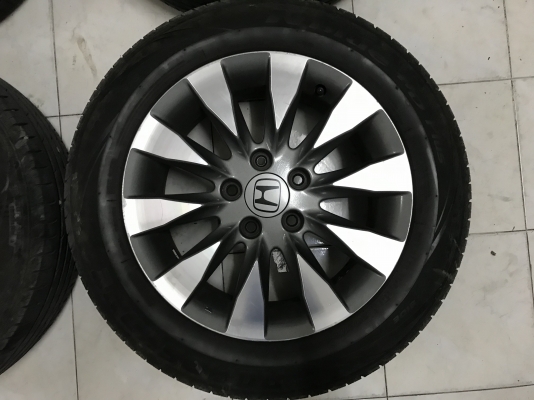 แม็กมือสอง Honda civic ขอบ 16 พร้อมยาง 205/60R16 ปี16 ขายยกชุด 4800 สนใจ ID line Tel 0850448320