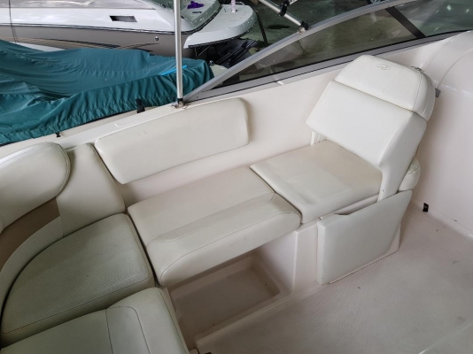 Regal 2120 Deck Boat