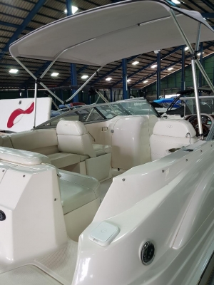 Regal 2120 Deck Boat Regal 2120 Deck Boat