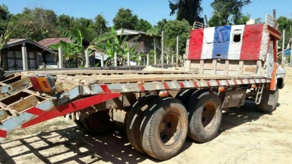 ขาย 195,000 เทนเลอหัวยาว  ISUZU เครื่อง 145  เพลาเดียว เครื่องดี คัชชีก็สวยตามรุ่น หางขึ้น 120 รถพร้อมใช้ เอกสารเล่มทะเบียน รถอยู่ อุบลฯ 090-772-3710 090-772-3708