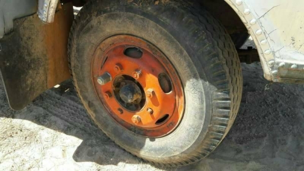 ขาย 195,000 เทนเลอหัวยาว  ISUZU เครื่อง 145  เพลาเดียว เครื่องดี คัชชีก็สวยตามรุ่น หางขึ้น 120 รถพร้อมใช้ เอกสารเล่มทะเบียน รถอยู่ อุบลฯ 090-772-3710 090-772-3708