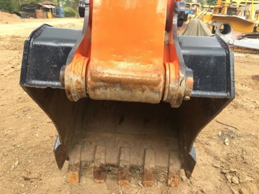 ขาย 1,250,000  HITACHI ZX 200-1 ปี 2010 ชม.13,600  แรง เร็ว ประหยัดน้ำมัน ช่างล่างแน่น หนาทุกตัว เครื่อง ISUZU  เอกสารอินวอย รถสวยพร้อมใช้ รถอยู่ ปทุมธานี 090-772-3710 090-772-3708