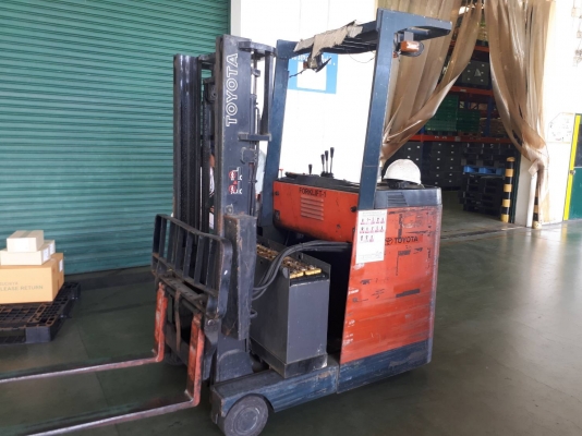 ขายด่วนๆ รถยกไฟฟ้ายืนขับ 1.3 ตัน เสาสูง 3 เมตร พร้อมตู้ชาร์ท