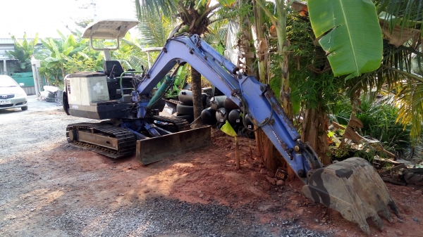 รถขุดแบคโฮmm35b ตรวจเขคสภาพเรียบร้อย มีลายหัวเจาะ ใช้ได้ ระบบดีทำงานคล่อง สภาพสวย