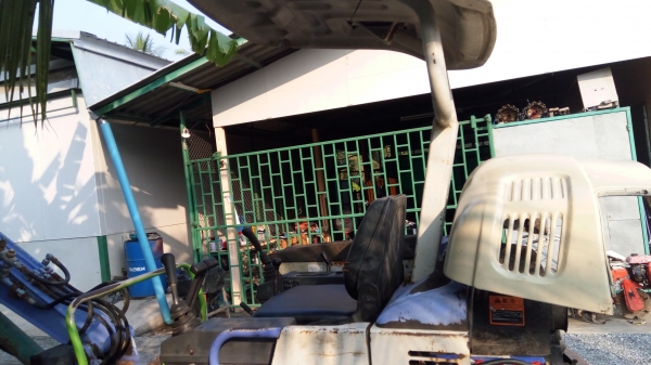 รถขุดแบคโฮmm35b ตรวจเขคสภาพเรียบร้อย มีลายหัวเจาะ ใช้ได้ ระบบดีทำงานคล่อง สภาพสวย รถขุดแบคโฮmm35b ตรวจเขคสภาพเรียบร้อย มีลายหัวเจาะ ใช้ได้ ระบบดีทำงานคล่อง สภาพสวย