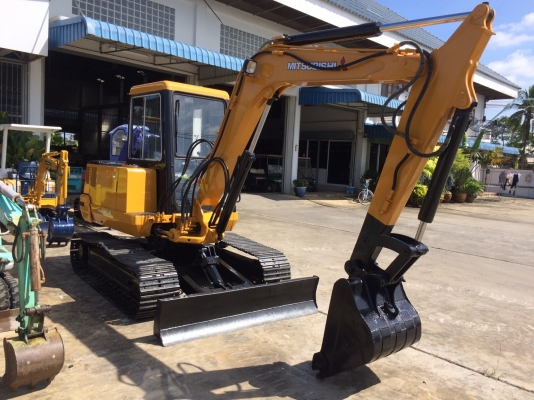 รถขุด Mitsubishi MM45B มือสอง นำเข้าจากญี่ปุ่น พร้อมใช้งาน