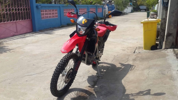 Honda crf 250 l ปี 2015 ตัวล่าสุด โช็คหน้า ล้อดำ โรงงาน วิ่ง 5 พันโลแท้ครับ