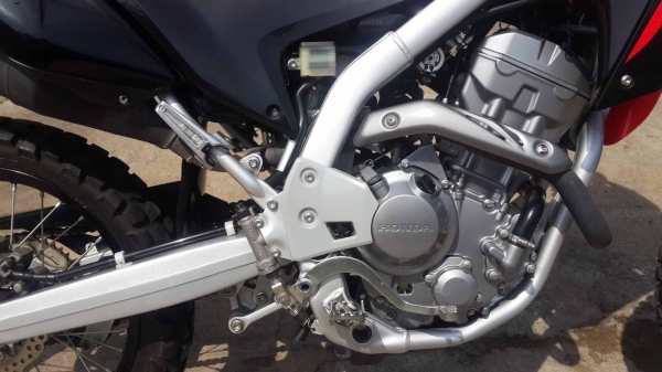 Honda crf 250 l ปี 2015 ตัวล่าสุด โช็คหน้า ล้อดำ โรงงาน วิ่ง 5 พันโลแท้ครับ