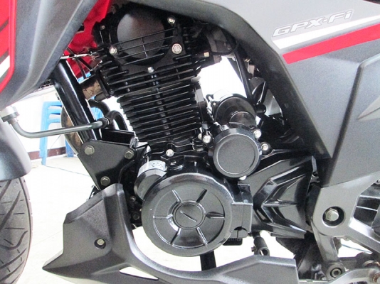 (โอนฟรี) ขาย GPX CR 5 Fi 200 CC ไมล์ 4151 กม ปี 2017 ตัวใหม่ล่าสุดระบบหัวฉีด ประหยัดน้ำมันแรงด้วย  เครื่องยนต์ 200 CC