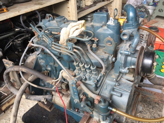 ขายเครื่อง KUBOTA 4สูบ 25M โซลินอยล์ปั๊ม สายไฟ 3 เส้น