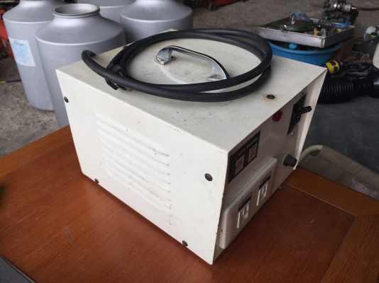 ขายหม้อแปลงไฟ 220 V เป็น 100-110 V 2000 W