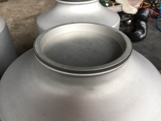 ขายถังอลูมิเนียมใบละ 330 คะ