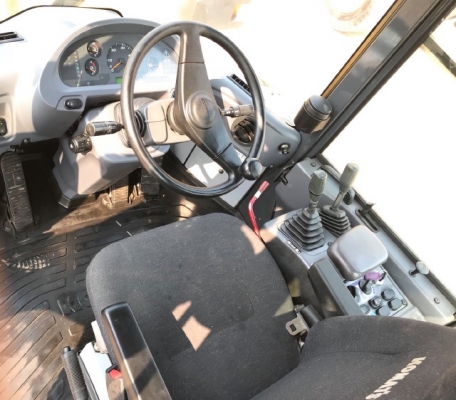 ขายรถตักล้อยาง KOMATSU WA100-6 ปี 2012 รถนอกนำเข้าจากญี่ปุ่น สภาพสวยพร้อมใช้ มีVDOการทำงานครับ