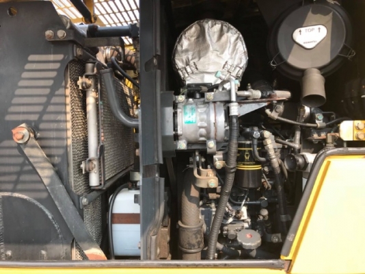 ขายรถตักล้อยาง KOMATSU WA100-6 ปี 2012 รถนอกนำเข้าจากญี่ปุ่น สภาพสวยพร้อมใช้ มีVDOการทำงานครับ