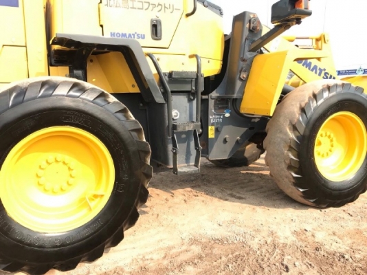 ขายรถตักล้อยาง KOMATSU WA100-6 ปี 2012 รถนอกนำเข้าจากญี่ปุ่น สภาพสวยพร้อมใช้ มีVDOการทำงานครับ
