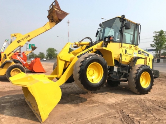 ขายรถตักล้อยาง KOMATSU WA100-6 ปี 2012 รถนอกนำเข้าจากญี่ปุ่น สภาพสวยพร้อมใช้ มีVDOการทำงานครับ