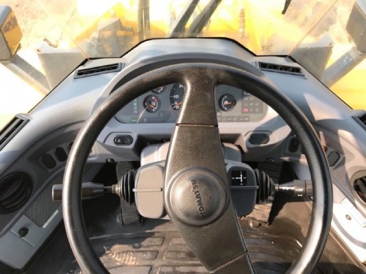 ขายรถตักล้อยาง KOMATSU WA100-6 ปี 2012 รถนอกนำเข้าจากญี่ปุ่น สภาพสวยพร้อมใช้ มีVDOการทำงานครับ