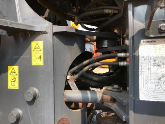 ขายรถตักล้อยาง KOMATSU WA100-6 ปี 2012 รถนอกนำเข้าจากญี่ปุ่น สภาพสวยพร้อมใช้ มีVDOการทำงานครับ