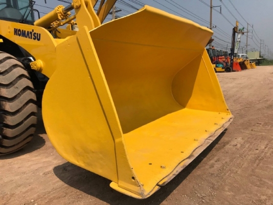 ขายรถตักล้อยาง KOMATSU WA320-5 รถนอกนำเข้าเองจากญี่ปุ่น สภาพสวยพร้อมใช้งาน มีVDOการทำงานครับ