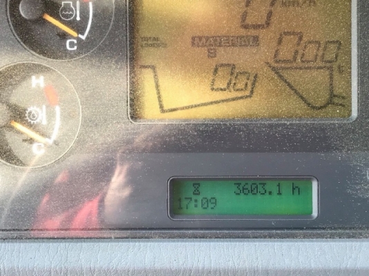 ขายรถตักล้อยาง KOMATSU WA320-5 รถนอกนำเข้าเองจากญี่ปุ่น สภาพสวยพร้อมใช้งาน มีVDOการทำงานครับ