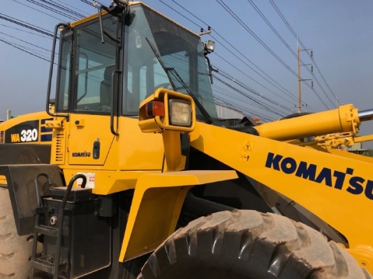 ขายรถตักล้อยาง KOMATSU WA320-5 รถนอกนำเข้าเองจากญี่ปุ่น สภาพสวยพร้อมใช้งาน มีVDOการทำงานครับ